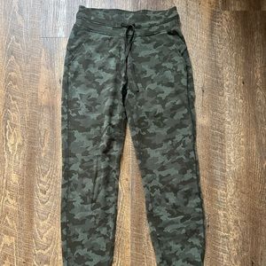 lululemon scuba joggers